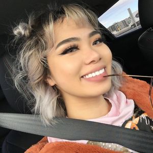 Meet your Posher, Nina